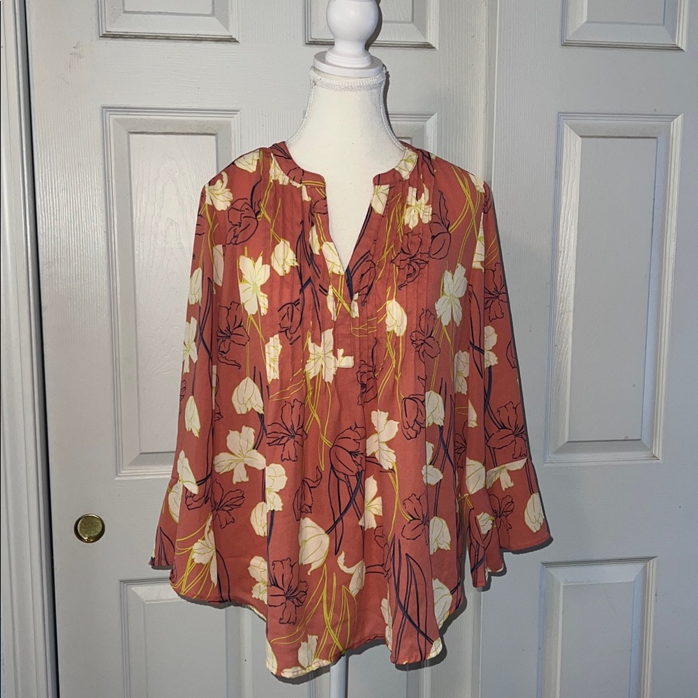 Floral Women's Top - Coral and White